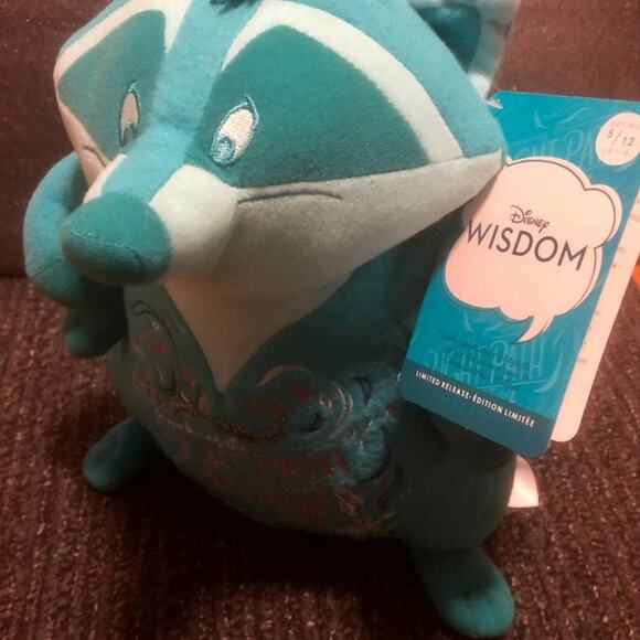 Disney Wisdom Collection May 5/12 Pocahontas Meeko Plush - Picture 3 of 5